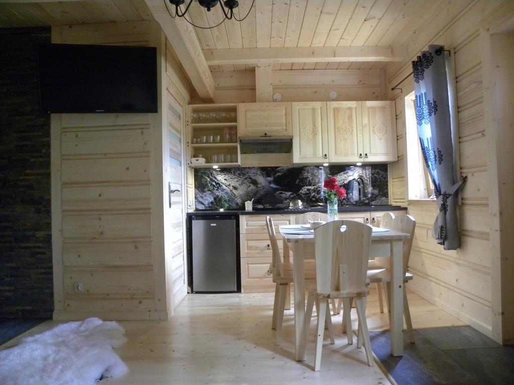 Vila Familiowka Mizerna Exteriér fotografie